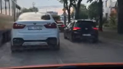 У Львові на Шевченка хитрують водії (ВІДЕО)