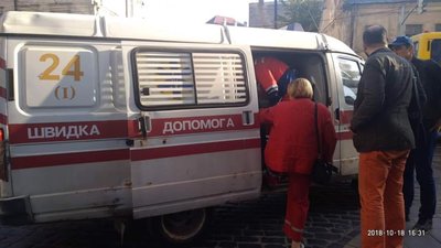 У центрі Львова у студента сталась епілепсія (ФОТО)