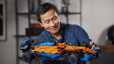 Компанія LEGO випускає новий перегоновий автомобіль LEGO® Technic McLaren Formula 1™