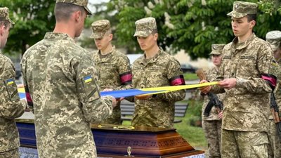 Воїн світла та добра: Жовківська громада зустріла Героя, 31-річного Євгена Набока