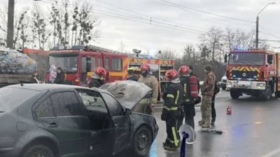 У Львові загорівся автомобіль