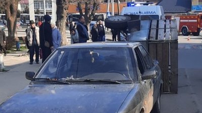 На Львівщині підліток впав з вантажівки з дровами і загинув