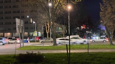 У Львові виникли затори через чергу автомобілів до "МакДональдз" (ФОТО)