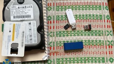 СБУ та Нацполіція викрили масштабну схему втечі ухилянтів за кордон: проведено майже 100 обшуків