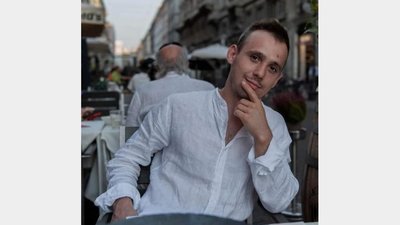 Мрію, щоб кожна дитина мала гарне майбутнє, - 25-річний Геннадій