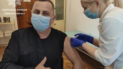 У Львові у 13 школах працюватимуть тимчасові пункти вакцинації