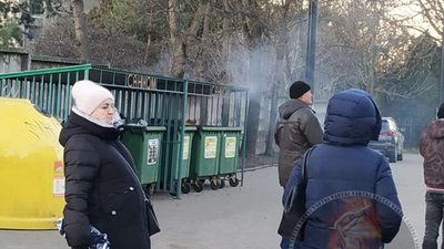 У Львові на Промисловій горить смітник (ФОТО)