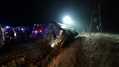 На трасі у Польщі у вантажівки відірвалося колесо і влетіло в автобус з українцями: один загиблий, двоє травмованих