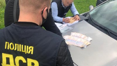 На Львівщині на хабарі затримали керівника лісництва (ФОТО)