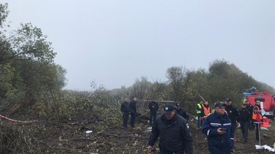 Стан двох потерпілих у вчорашній авіакатастрофі стабільний, третій перебуває в реанімації