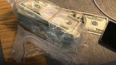 На Львівщині на вимаганні 1 млн доларів США викрито чинного та колишнього голів спеціалізованого суду