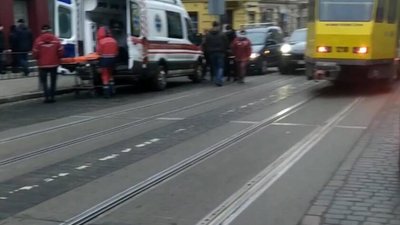 У Львові автомобіль збив дівчину (ВІДЕО)
