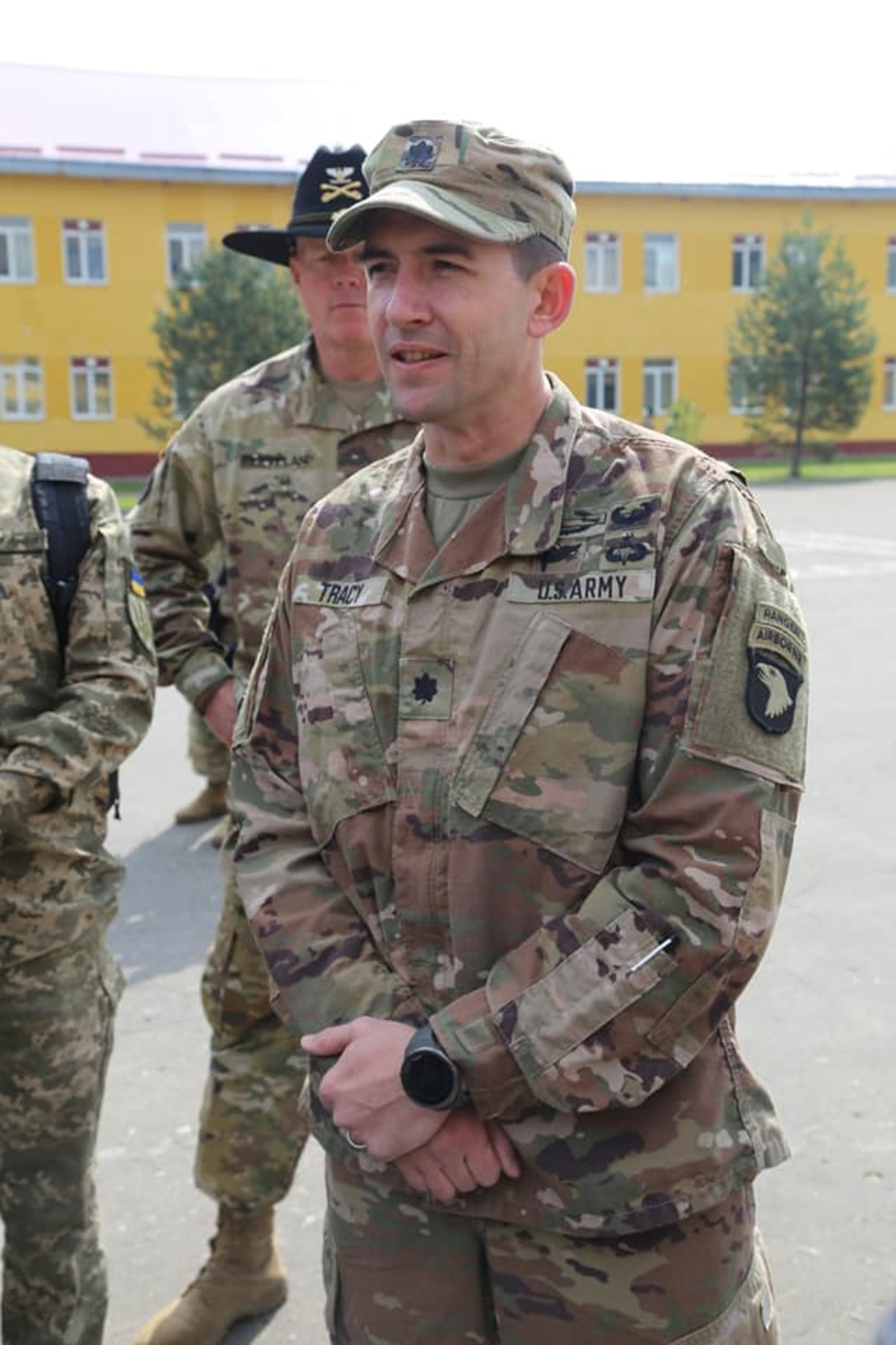 На Львівщині висадились американські "Клекотливі орли". Фото Володимира Скоростецького