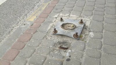 В елітному селищі біля Львова небезпечні умови для пішоходів (ФОТО)