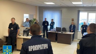 На львівській митниці викрито незаконну схему розмитнення автомобілів (ФОТО)