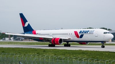 Перший широкофюзеляжний борг "Боїнг-767" прибув до Львова