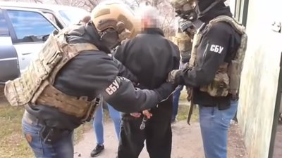 СБУ викрила працівника Нацполіції на співпраці з російськими спецслужбами (ФОТО, ВІДЕО)