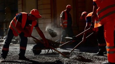 На площі Катедральній висадять нові насадження та постелять теребовлянський камінь