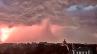 Львів накрила гроза (ФОТО, ВІДЕО)