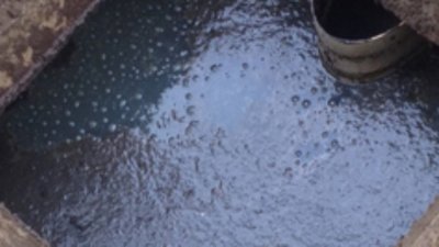Трагедія біля Львова: жінка стала свідком загибелі чоловіка і сина у вигрібній ямі