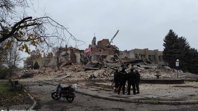 У Гуляйполі знищили великий будинок культури та спорту