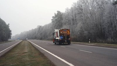 Через погіршення погодних умов на Львівщині відкрили стоянки та місця для відстою великогабаритних транспортних засобів