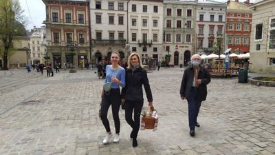 Коронавірусний Великдень: як українці в різних містах паски святили (ВІДЕО)