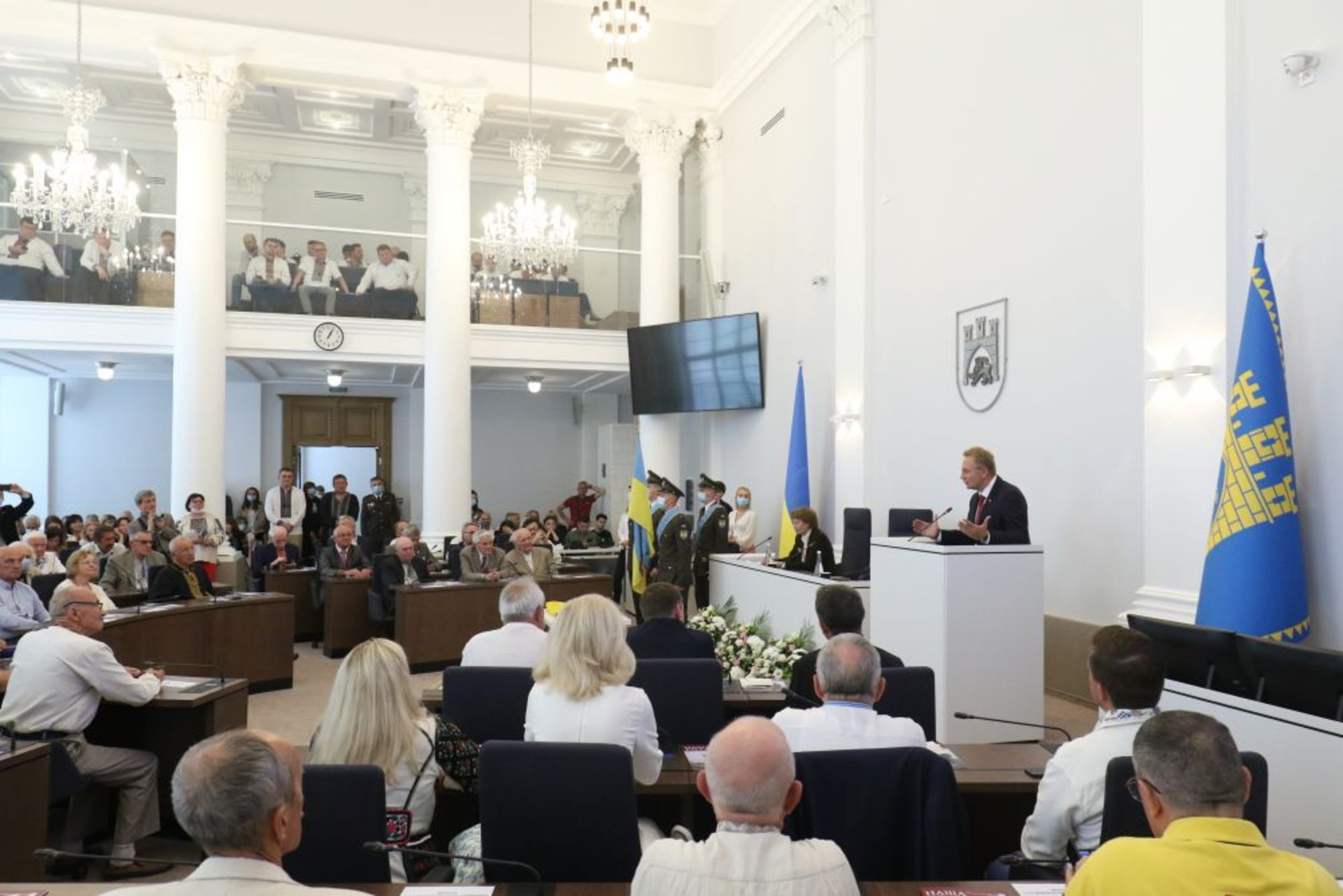 У Львівській міській раді відбулося урочисте засідання за участю депутатів 1-го демократичного скликання, фото ЛМР
