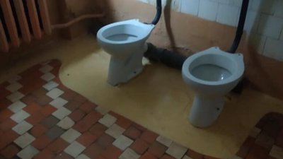 У Львові справляють природну потребу на Оперний театр (ВІДЕО)