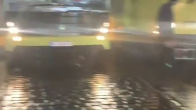 У Львові на Городоцькій не розминулись трамвай і автобус (ВІДЕО)