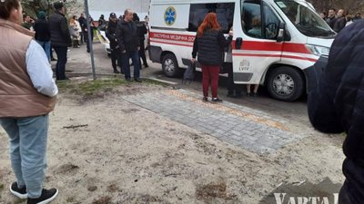 У Львові від ножового поранення у кареті швидкої померла людина (ФОТО)