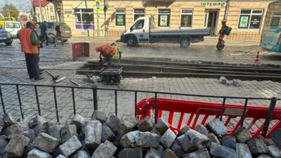 У Львові урбаністи Садового зупинили рух на популярній вулиці