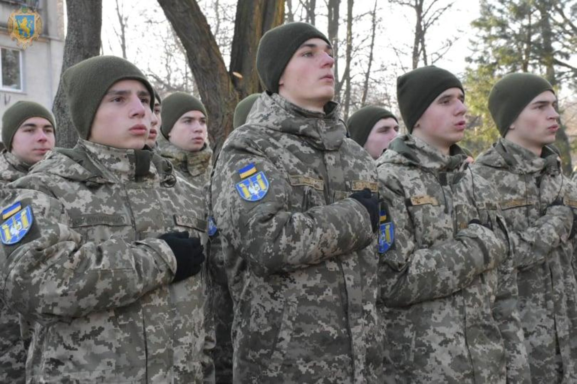 У ліцеї імені Героїв Крут відкрили пам’ятну дошку Герою України Устиму Голоднюку . Фото прес-служба ЛОДА