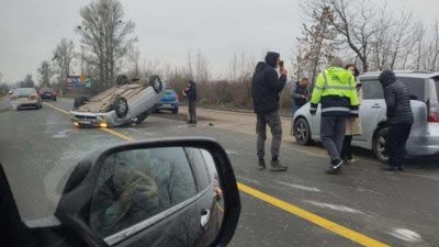 На Львівщині перекинувся автомобіль (ФОТО)