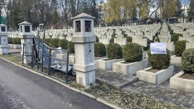У Львові триває реставрація огорожі Меморіалу Українських Січових Стрільців