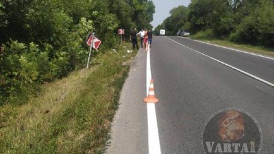 На трасі "Львів - Луцьк" мотоцикліст злетів з траси (ФОТО)