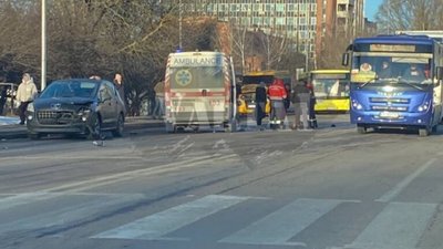 У Львові автомобіль збив людину