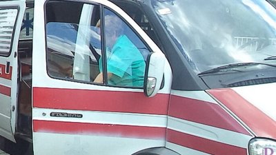 У Львові жінка потрапила під колеса автомобіля на території ринку