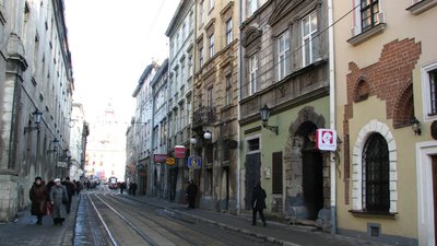 У Львові у будинку на Руській стався обвал стіни (ВІДЕО)