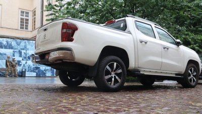 Громада Львова передала військовим нову партію обладнання на 13,9 млн грн