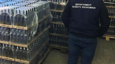 Як у Червонограді «бодяжили» горілку неіснуючої торговельної марки