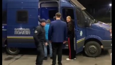 Патрульним було по дорозі: у поліції розповіли, чому везли Катерину Осадчу з Трускавця до Львова (ФОТО, ВІДЕО)