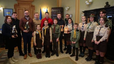 На Львівщину прибув Вифлеємський вогонь миру