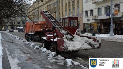 Уночі у Львові працюватиме 76 одиниць снігозбиральної техніки