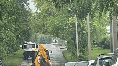 У Львові потонув автомобіль