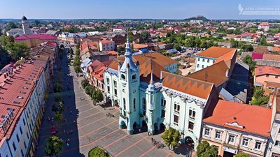 У Мукачеві з 4 травня відкриють торгові центри й парки