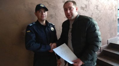 Контролер Служби судової охорони Львівщини виявив жінку, яка викрала гаманець у іноземця