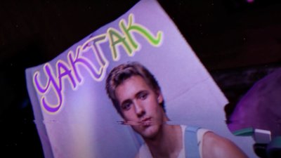 Диско-ретро вайб від Golubenko та YAKTAK: нова хітова колаборація співаків «Танцюєш сама»