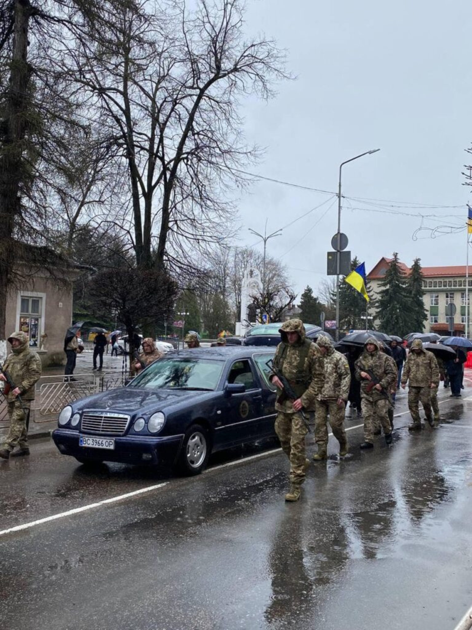 Львівщина провела в останню путь захисника України
