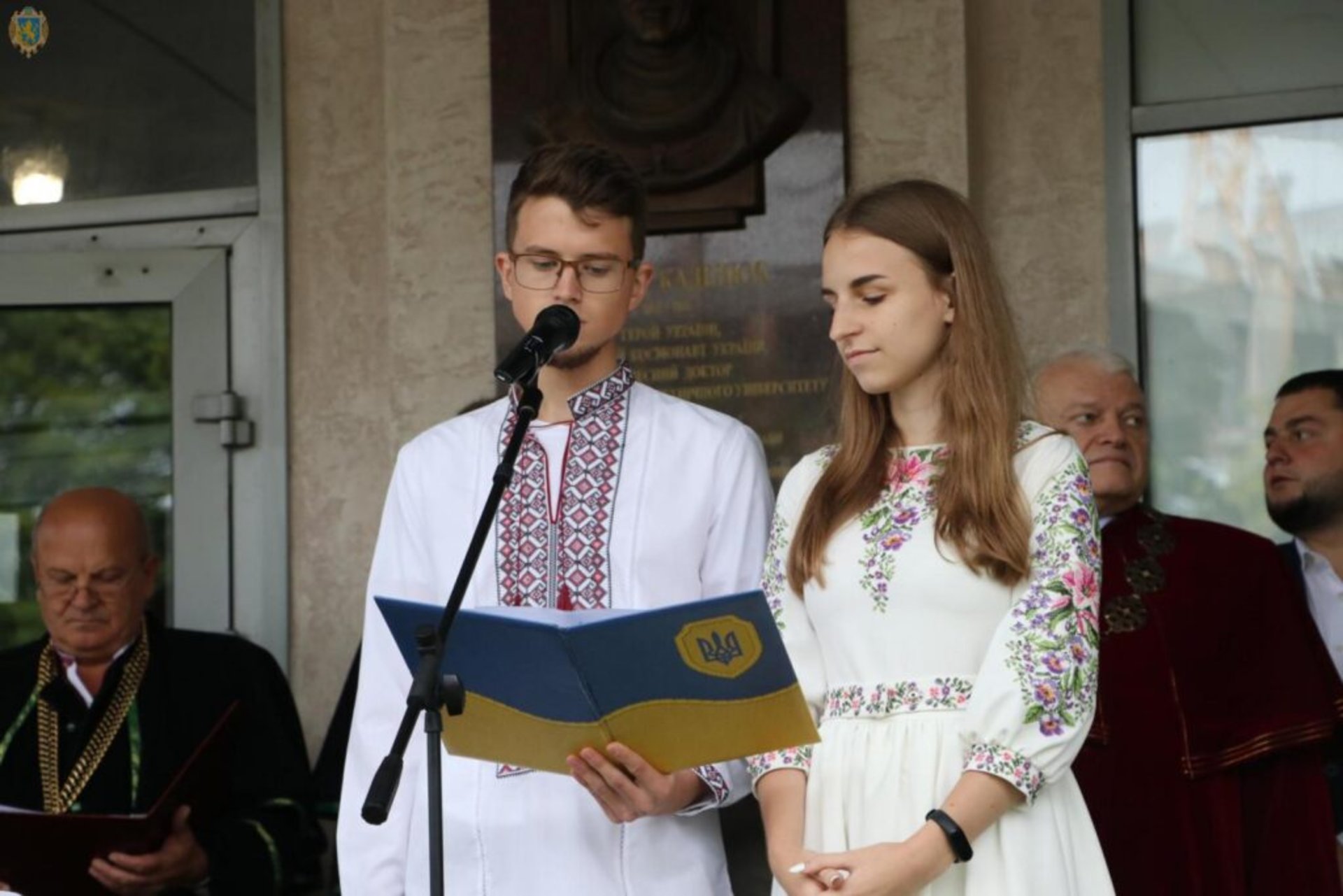 Національний лісотехнічний університет України зібрав на своїй площі у Львові сотні студентів першокурсників